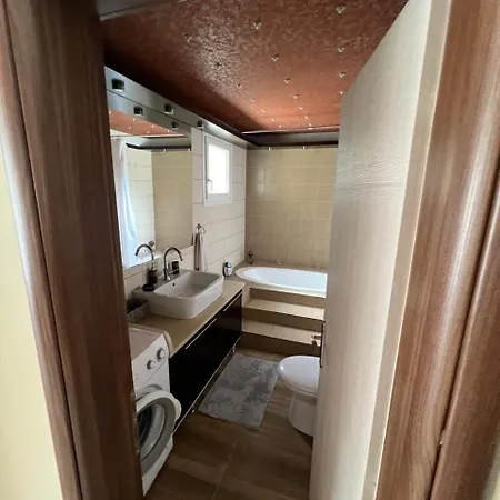 Crystal Villa Elefthéresz